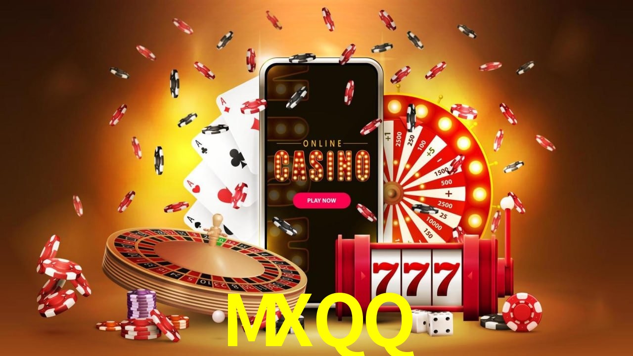 Escena dinámica inspirada en casino con iluminación MXQQ, cartas, fichas e íconos de juegos digitales en un espacio moderno de juegos.